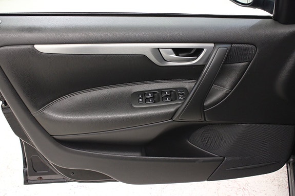 Volvo S60 5 of 13