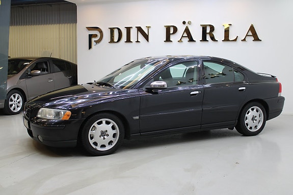 Volvo S60 3 of 5