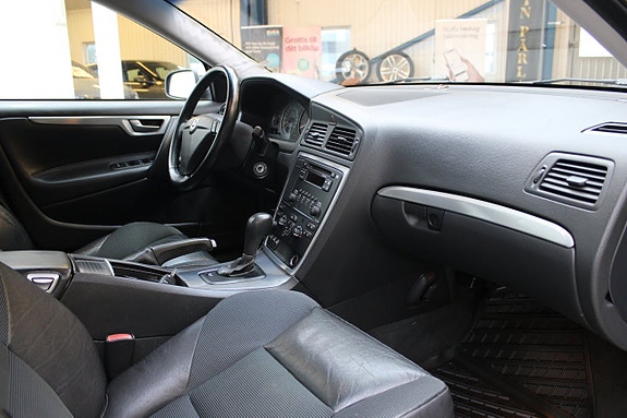 Volvo S60 8 of 10