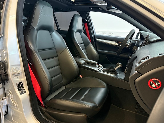 Mercedes-Benz C63 6 of 18