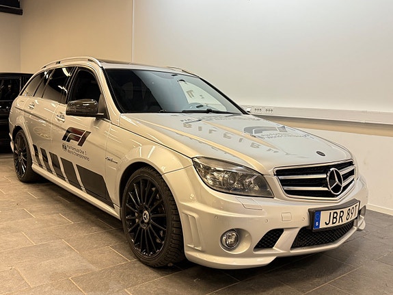 Mercedes-Benz C63 2 of 18