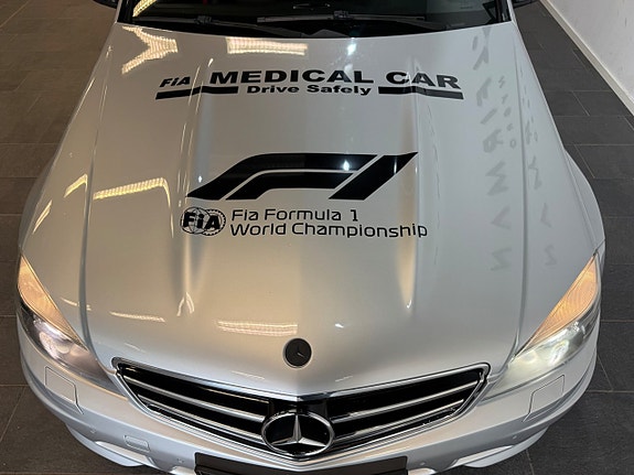 Mercedes-Benz C63 4 of 18