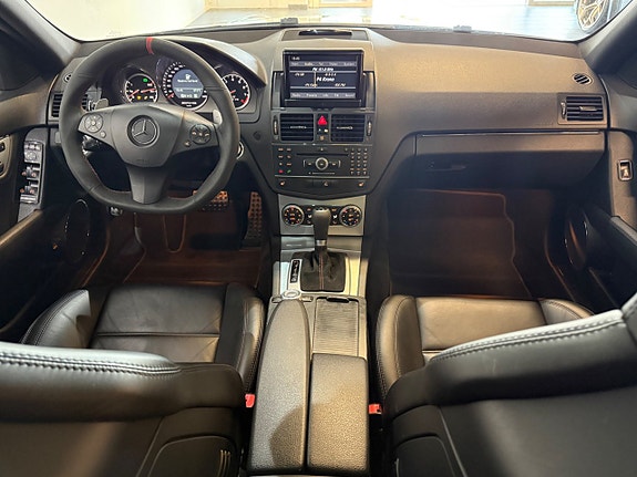 Mercedes-Benz C63 5 of 18