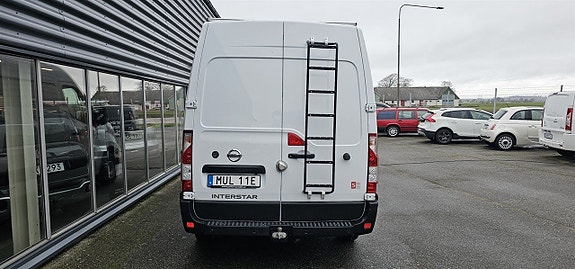 Nissan Interstar 10 of 18