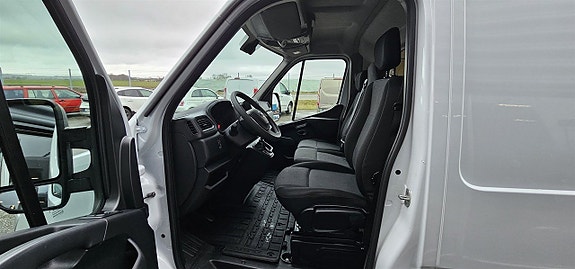 Nissan Interstar 13 of 18