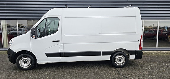 Nissan Interstar 2 of 5