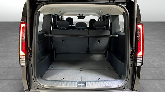 Kia PV5 12 of 12