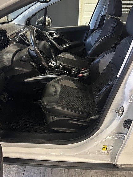 Peugeot 2008 14 of 20