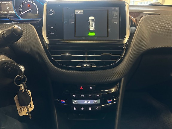 Peugeot 2008 8 of 20