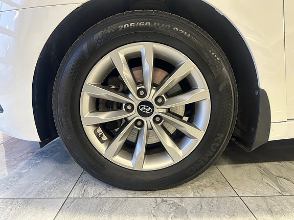 Hyundai i40 8 of 23
