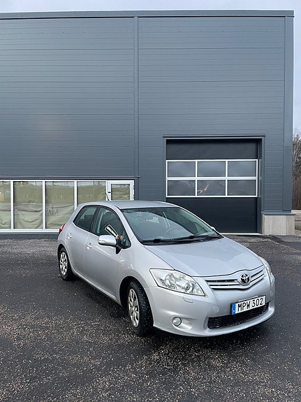 Toyota Auris 12 of 20