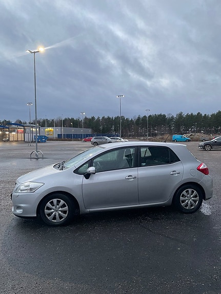 Toyota Auris 14 of 20