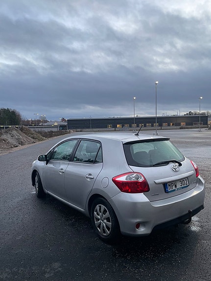 Toyota Auris 5 of 5