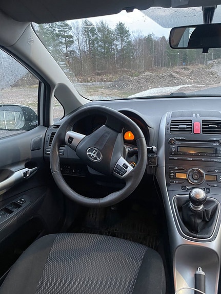 Toyota Auris 15 of 20