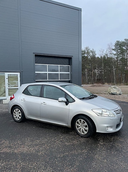 Toyota Auris 18 of 20
