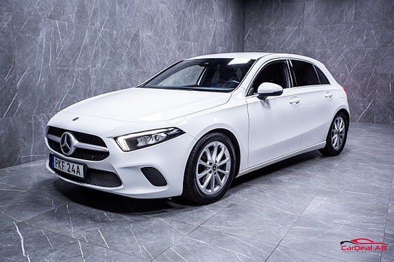 Mercedes-Benz A180 3 of 5