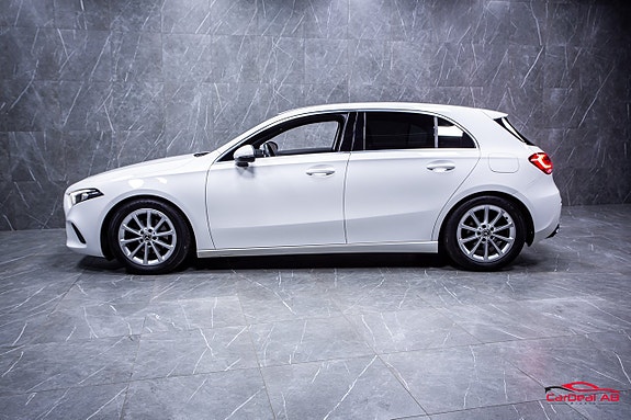 Mercedes-Benz A180 4 of 5
