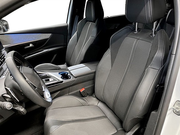 Peugeot 5008 5 of 5