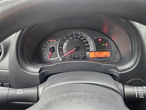 Nissan Micra 7 of 14