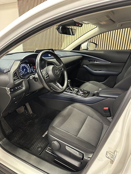 Mazda CX-30 7 of 8