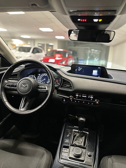 Mazda CX-30 8 of 8