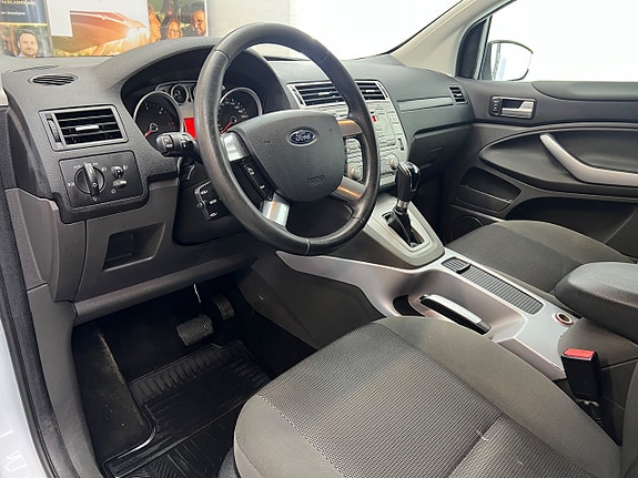 Ford Kuga 13 of 23