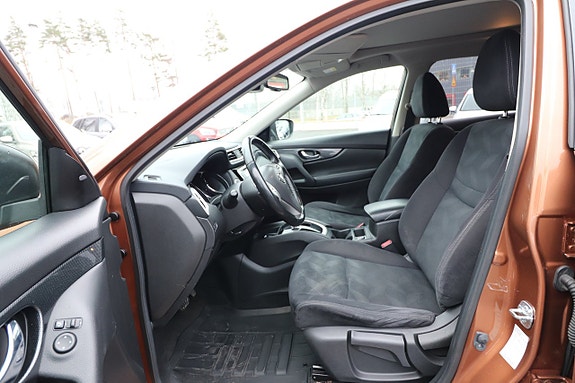 Nissan X-Trail 12 of 25