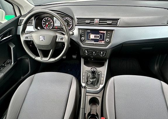 Seat Arona 8 of 20