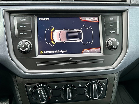 Seat Arona 15 of 20