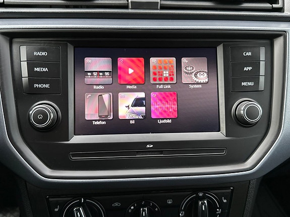 Seat Arona 11 of 20