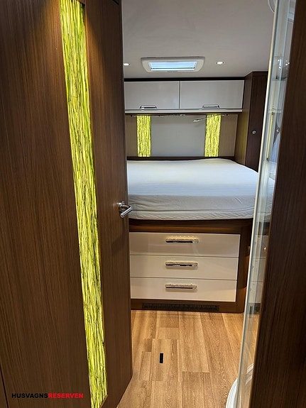 Niesmann ARTO 88F 27 of 27