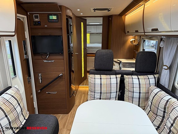 Niesmann ARTO 88F 15 of 27