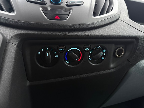 Ford Transit 10 of 17