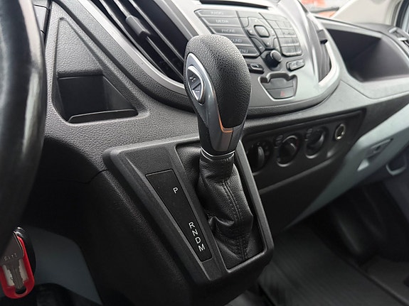 Ford Transit 9 of 17