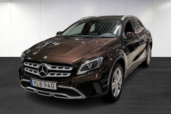Mercedes-Benz GLA220