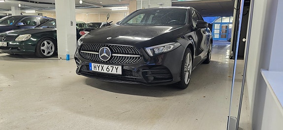 Mercedes-Benz A250 e 2 of 5