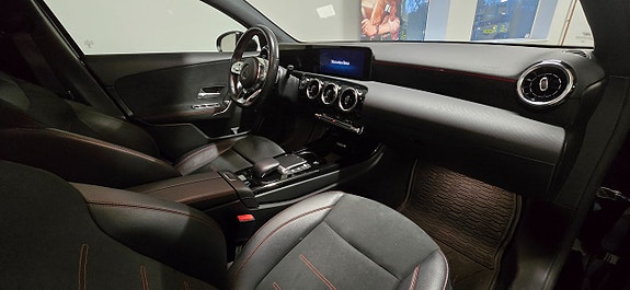 Mercedes-Benz A250 e 5 of 5