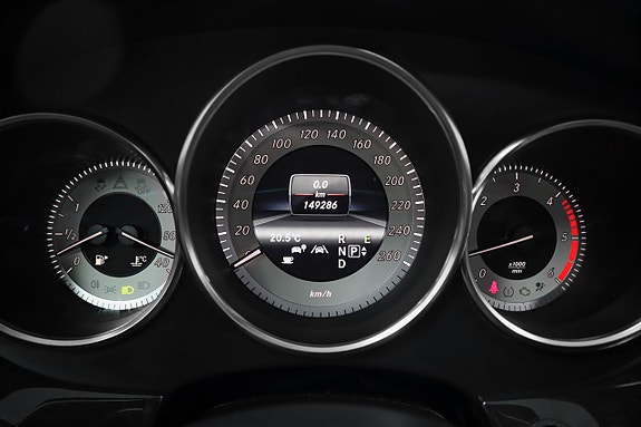 Mercedes-Benz CLS350 14 of 27
