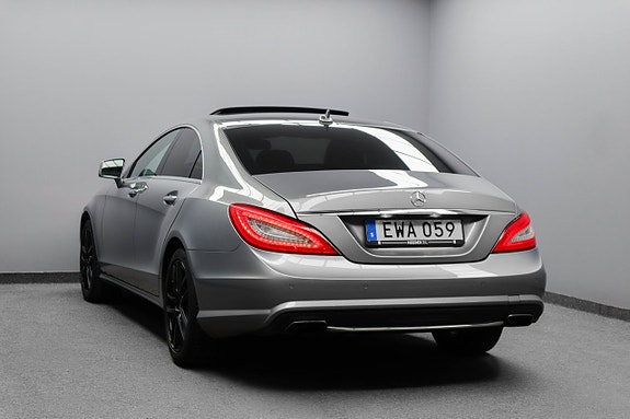 Mercedes-Benz CLS350 5 of 5