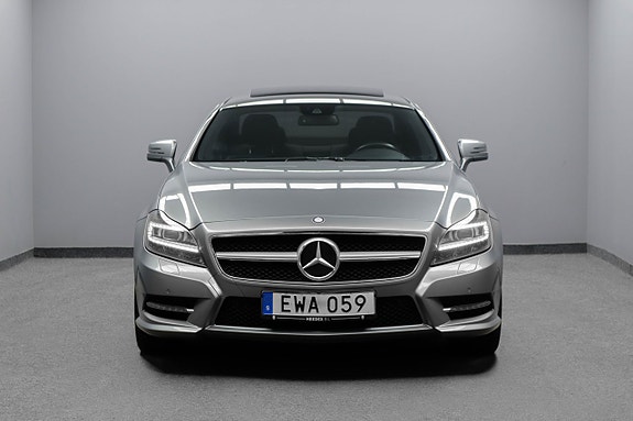 Mercedes-Benz CLS350 3 of 5