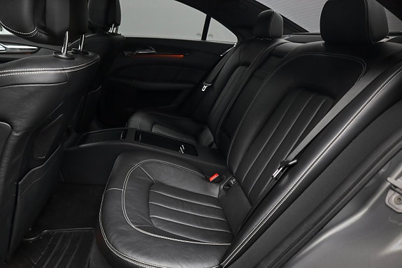 Mercedes-Benz CLS350 11 of 27