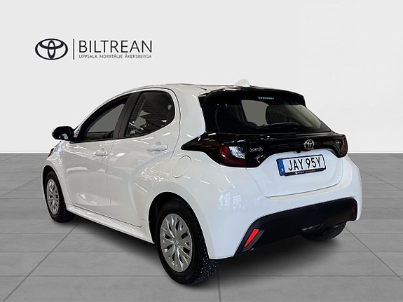 Toyota Yaris 5 of 5