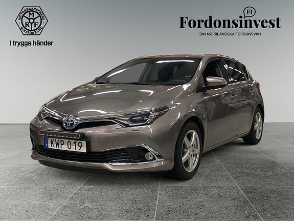 Toyota Auris 3 of 5