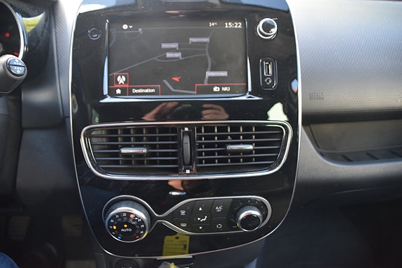Renault Clio 12 of 23