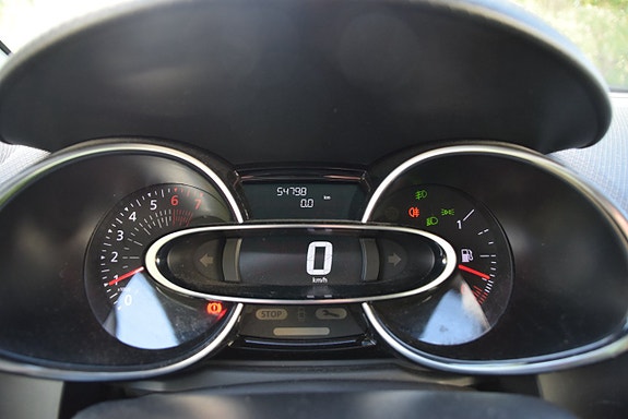 Renault Clio 17 of 23