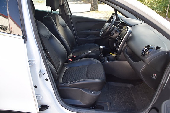 Renault Clio 9 of 23