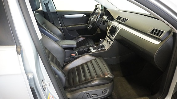 Volkswagen Passat Alltrack 10 of 26