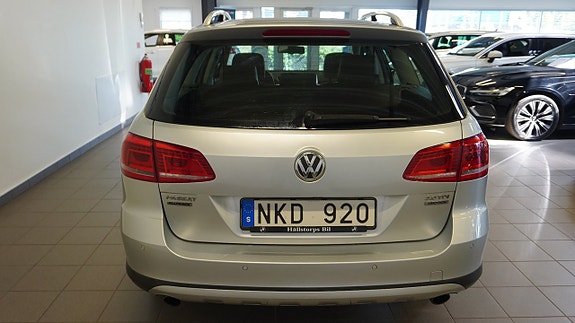 Volkswagen Passat Alltrack 4 of 5