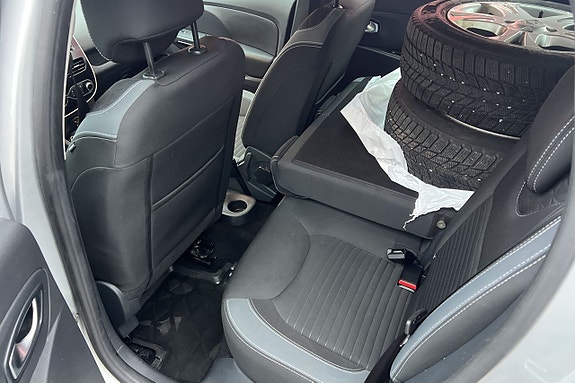 Renault Clio 13 of 22