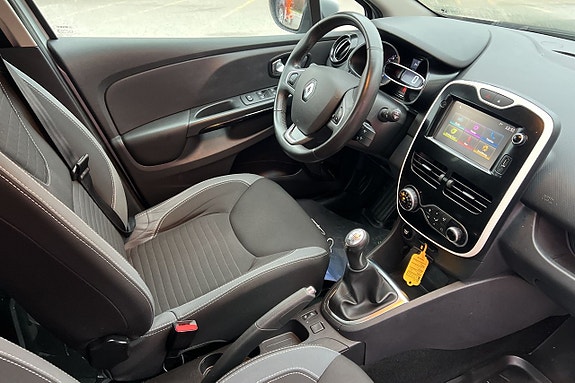 Renault Clio 9 of 22